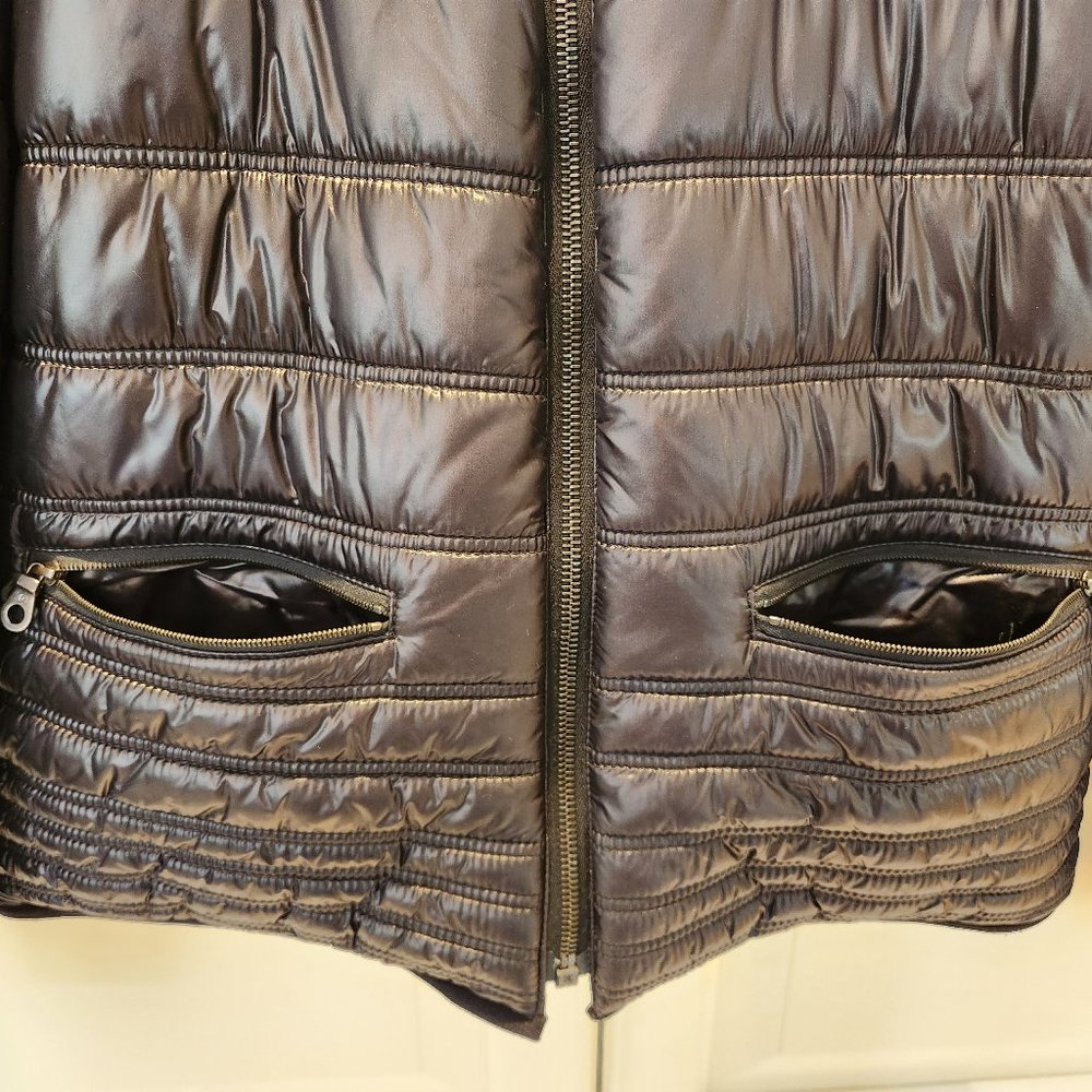 Authentic CHANEL Jacket - Picture 3 of 12